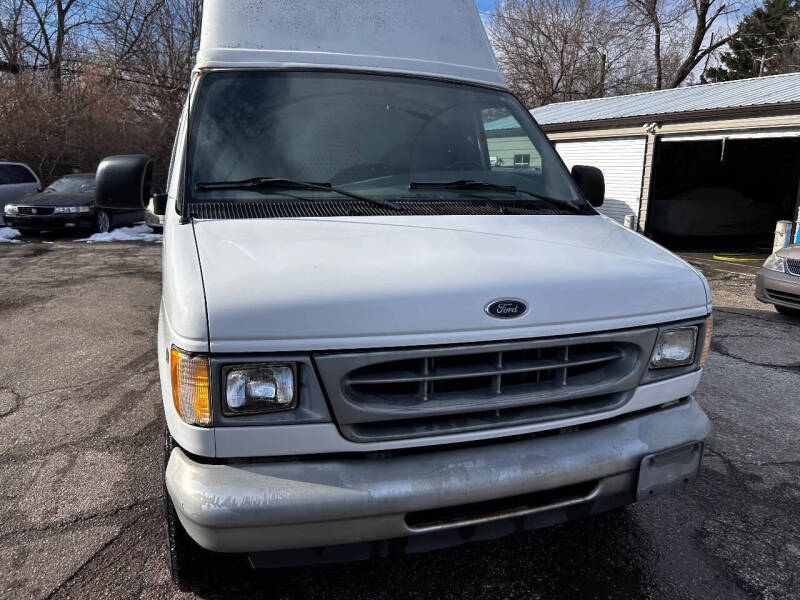 2001 Ford E-Series