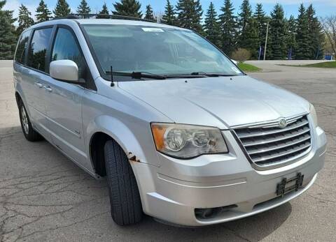 2008 Chrysler Town and Country for sale at The Bengal Auto Sales LLC in Hamtramck MI