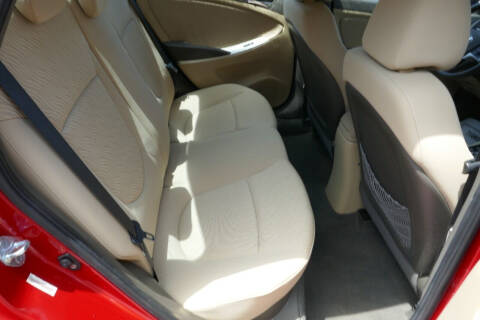 2012 Hyundai Accent GLS