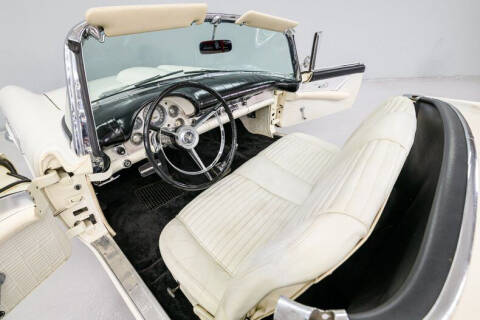 1957 Ford Thunderbird