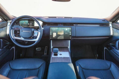 2025 Land Rover Range Rover P400 SE LWB