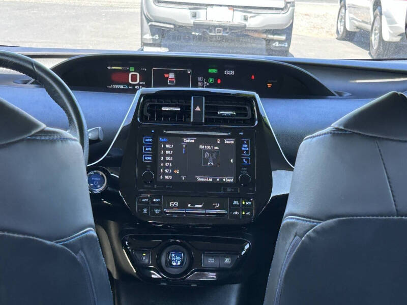 2016 Toyota Prius Three Touring