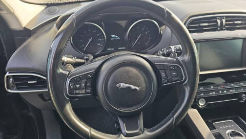 2018 Jaguar F-PACE 25t Premium