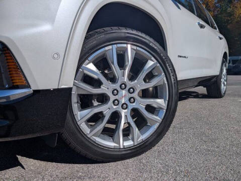 2024 GMC Acadia Denali