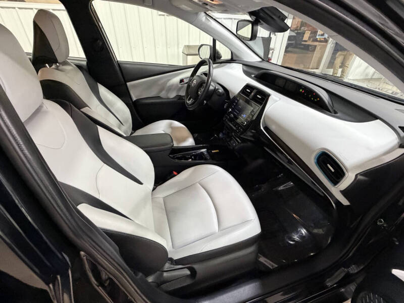 2022 Toyota Prius XLE