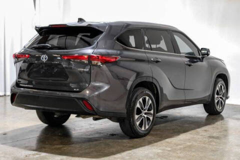 2023 Toyota Highlander Hybrid XLE
