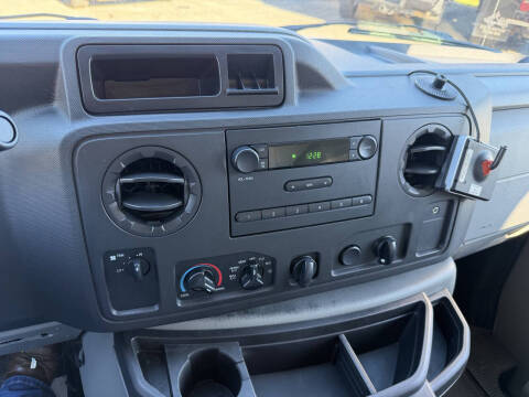 2016 Ford E-Series E-350 SD