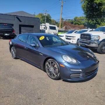 2015 Porsche Panamera 4
