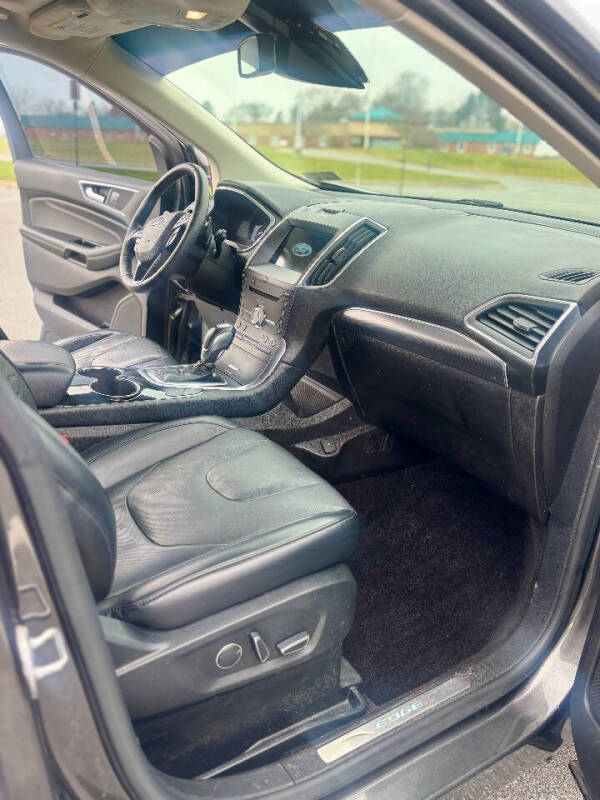 2017 Ford Edge Titanium