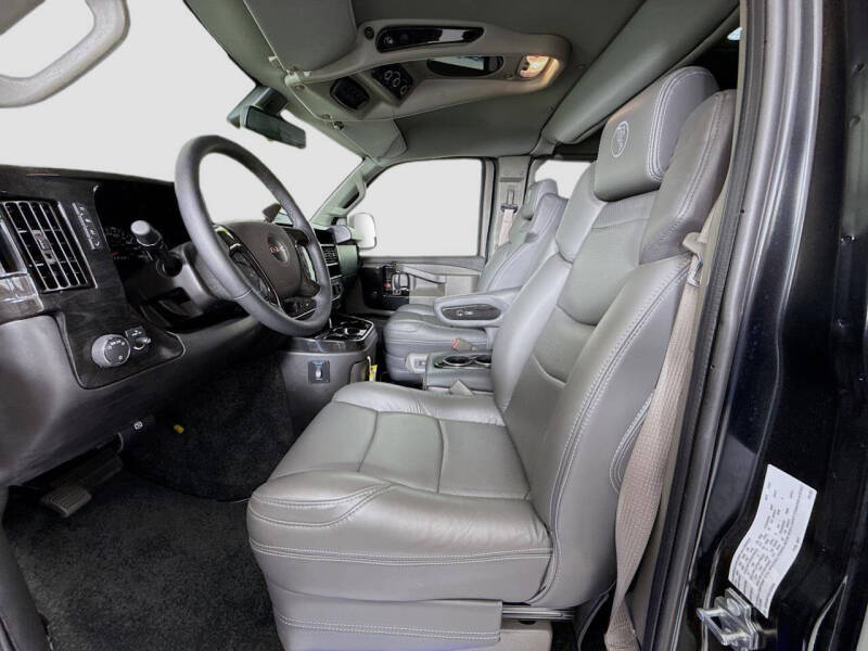 2025 GMC Savana 2500