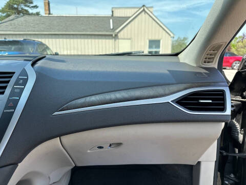 2017 Lincoln MKZ Select