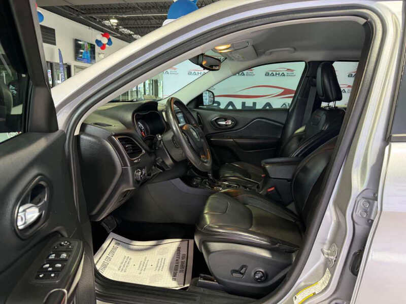 2020 Jeep Cherokee Trailhawk