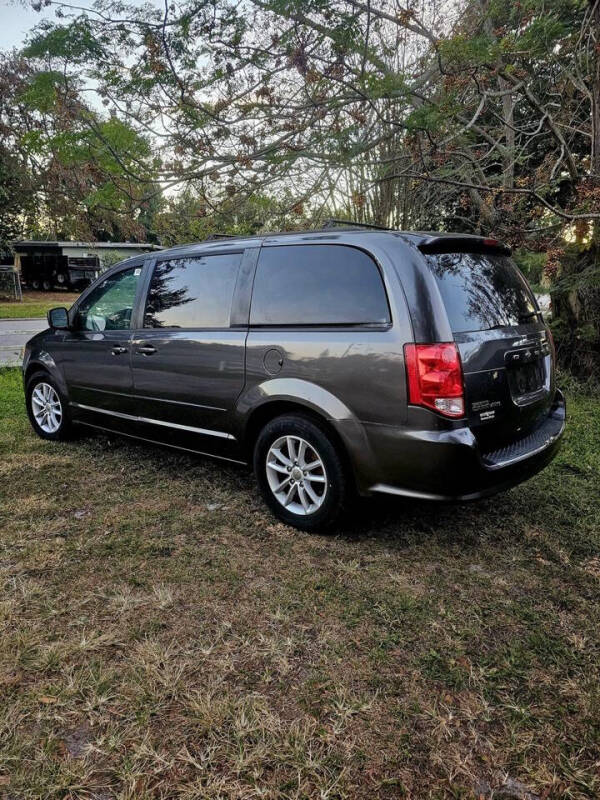 2016 Dodge Grand Caravan SXT photo 6