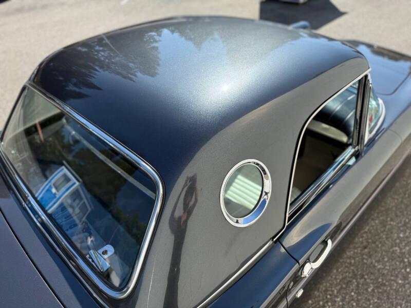 1957 Ford Thunderbird