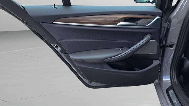 2022 BMW 5 Series 530e