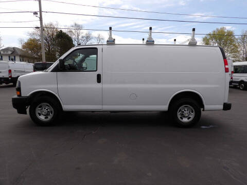 2022 Chevrolet Express 2500