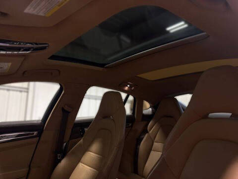 2018 Porsche Panamera 4