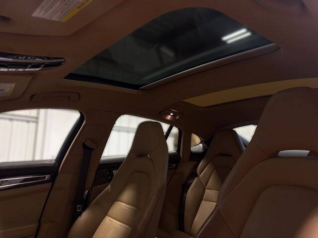 2018 Porsche Panamera 4