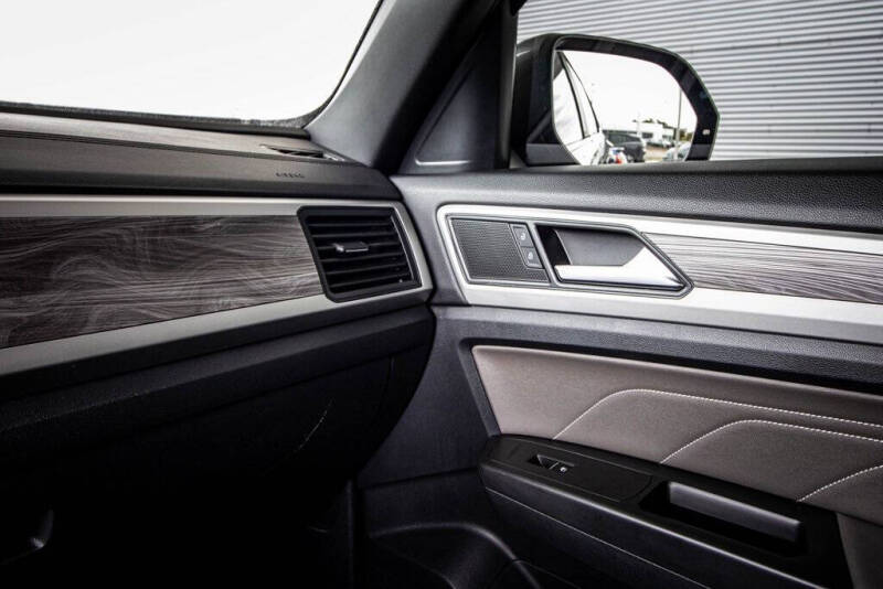 2023 Volkswagen Atlas Cross Sport SE