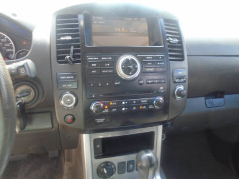 2012 Nissan Pathfinder LE