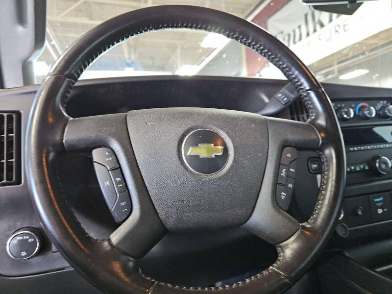2022 Chevrolet Express 2500