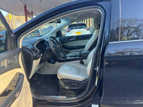 2019 Ford Edge Titanium
