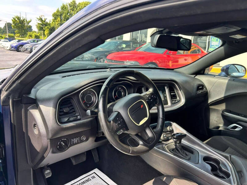 2015 Dodge Challenger SXT