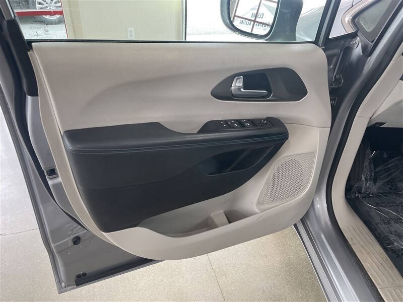 2021 Chrysler Pacifica Touring