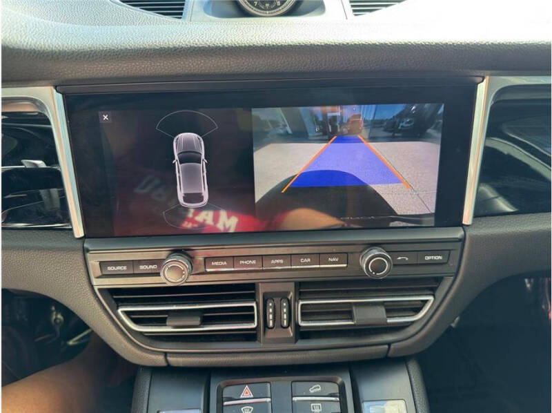 2020 Porsche Macan S