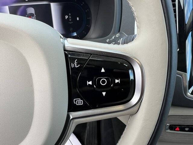 2023 Volvo XC90 B6 Plus Bright Theme 7P