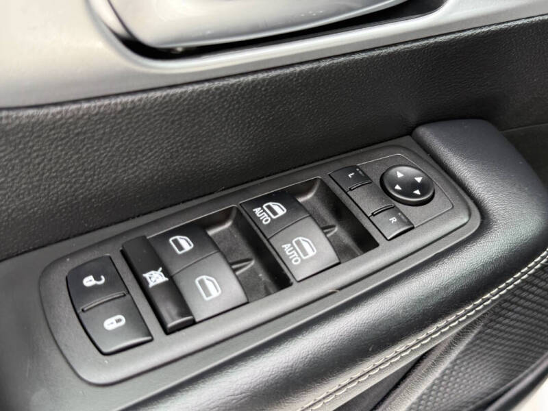 2023 Chrysler Pacifica Touring