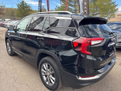 2024 GMC Terrain SLT