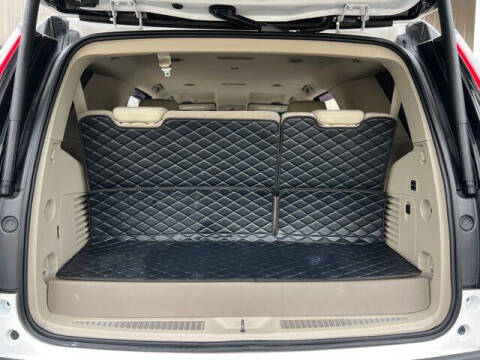 2017 Cadillac Escalade Standard