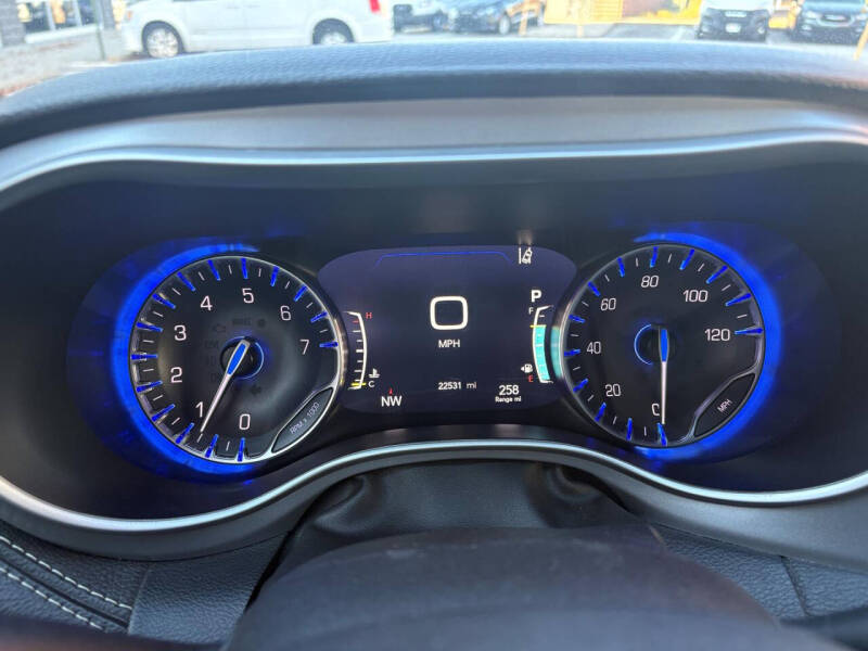 2024 Chrysler Pacifica Touring