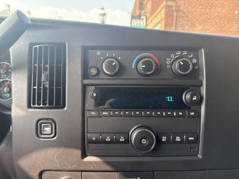 2023 GMC Savana 2500