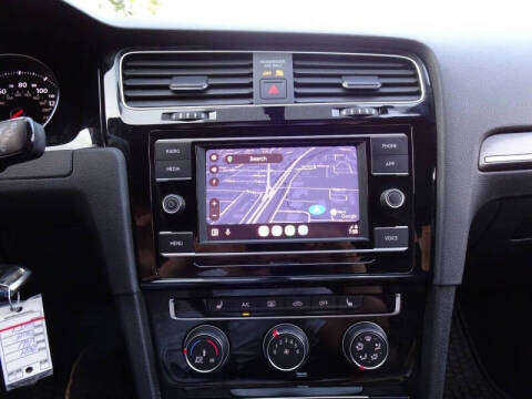 2021 Volkswagen Golf GTI SE