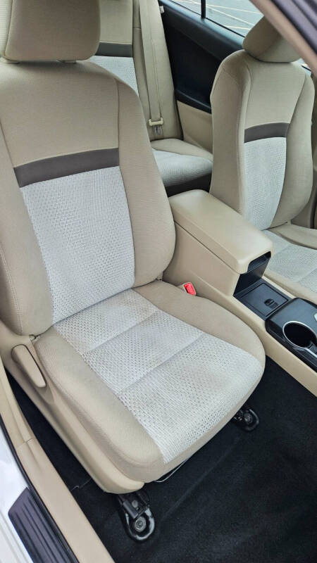 2012 Toyota Camry LE