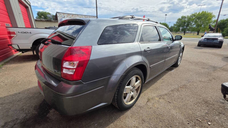 2005 Dodge Magnum SXT