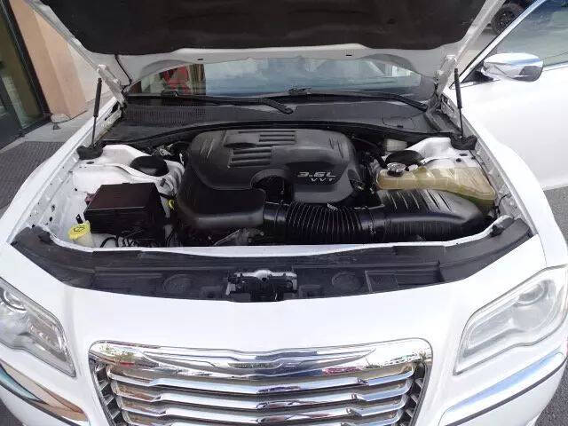 2011 Chrysler 300 Limited