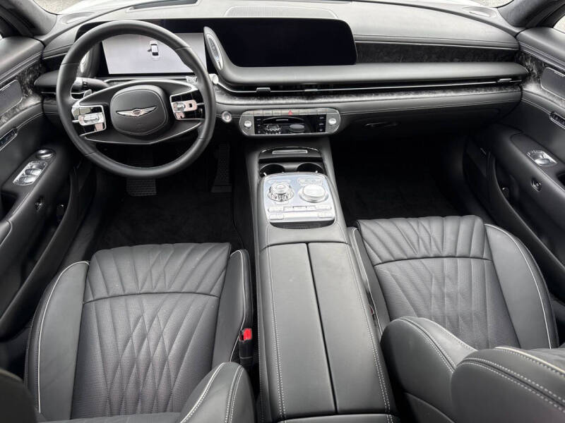 2025 Genesis G90 3.5T e-Supercharger