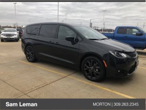 2019 Chrysler Pacifica for sale at Sam Leman CDJRF Morton in Morton IL