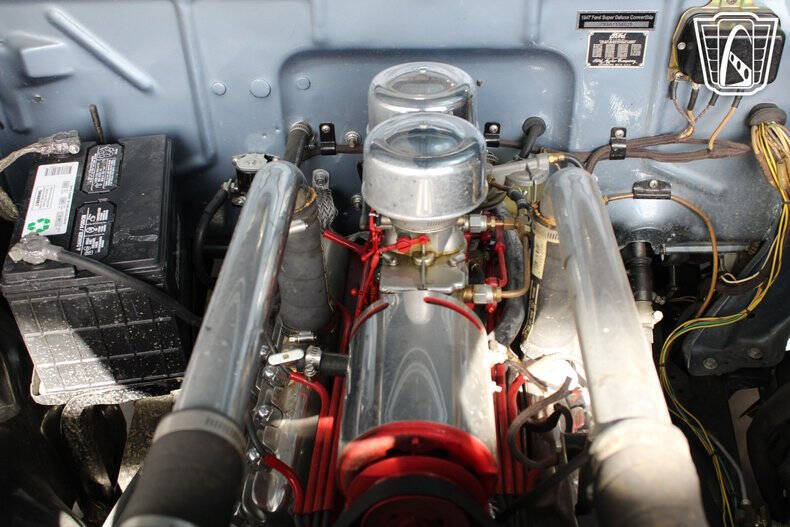 1947 Ford Super Deluxe