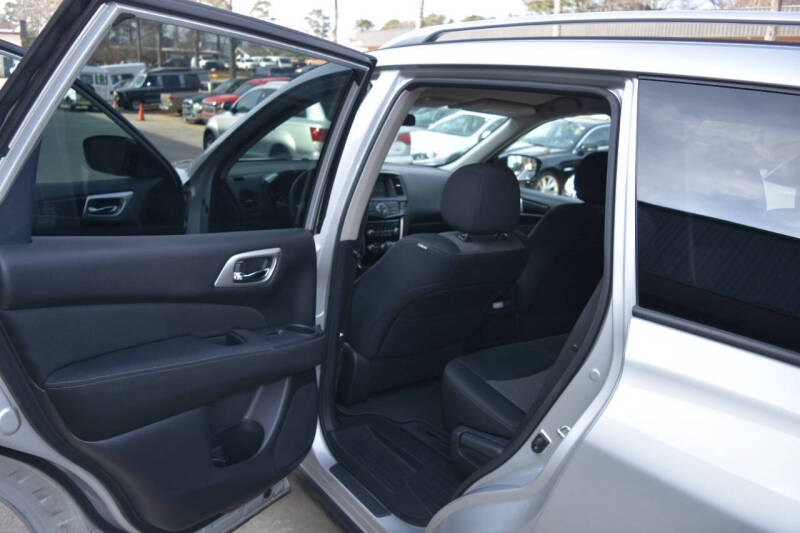 2017 Nissan Pathfinder S