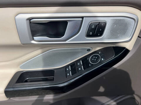 2023 Ford Explorer Platinum
