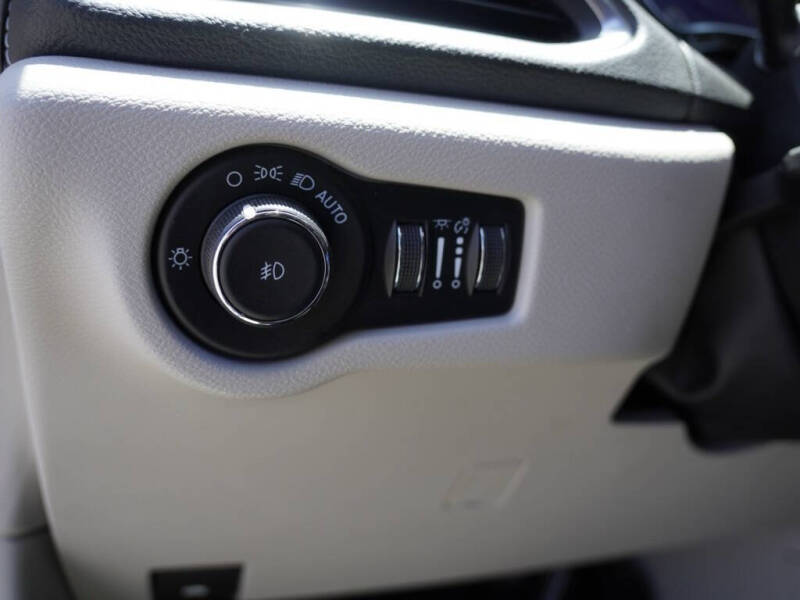 2023 Chrysler Pacifica Plug-In Hybrid Limited