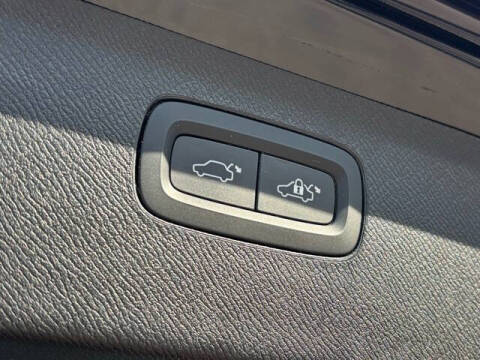 2023 Volvo XC90 B6 Ultimate Bright Theme 6P