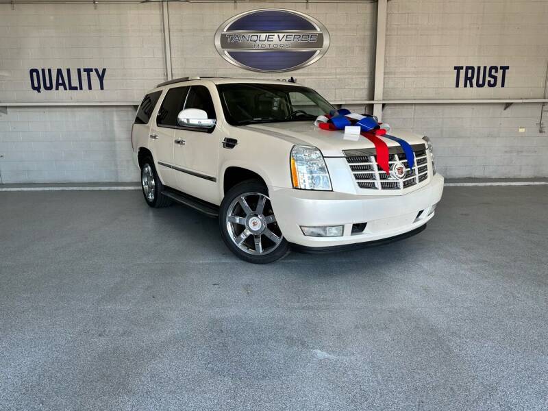 2013 Cadillac Escalade for sale at TANQUE VERDE MOTORS in Tucson AZ