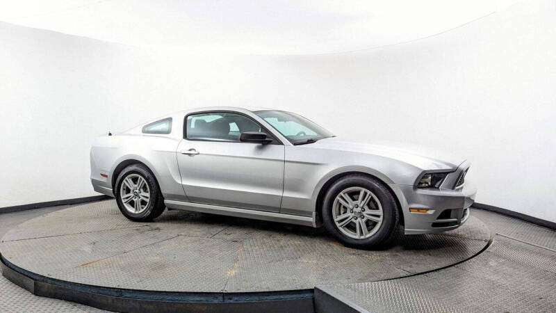 2014 Ford Mustang V6