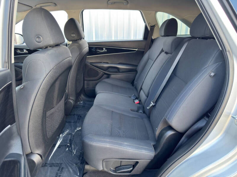 2020 Kia Sorento S V6