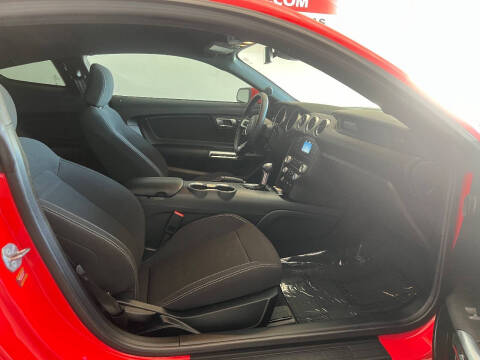 2022 Ford Mustang EcoBoost